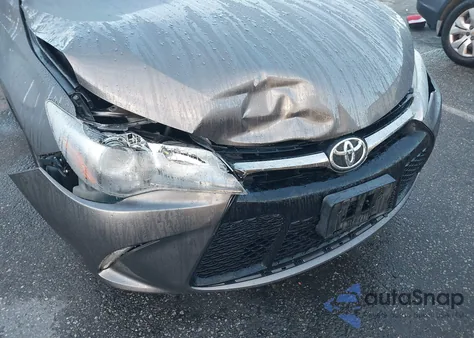2017 Toyota Camry Se z USA, uszkodzony, nr VIN 4T1BF1FK4HU327040